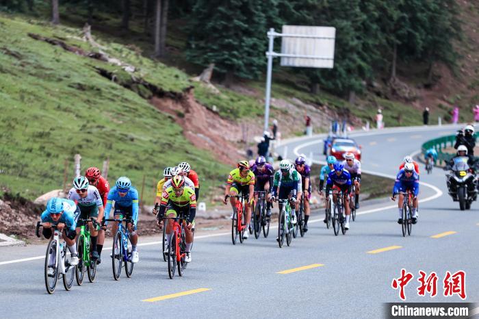 比利时车手达维德·佩尔西科勇夺环青海湖赛段冠