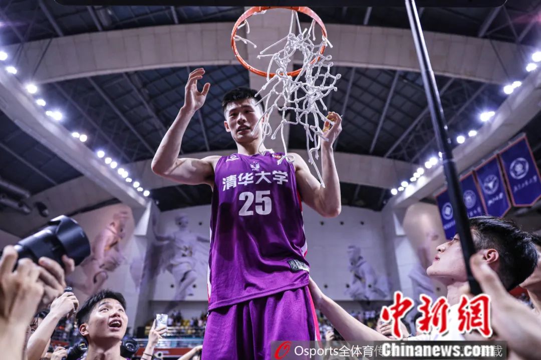 王岚嵚CBA选秀状元开启职业征程