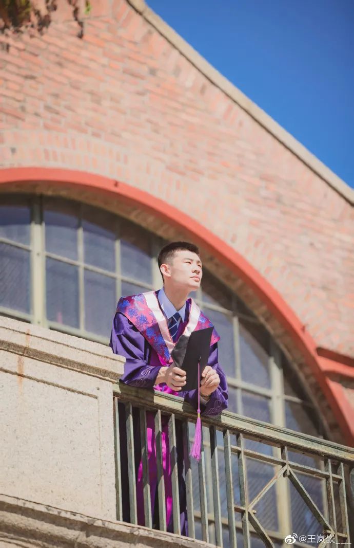 王岚嵚CBA选秀状元开启职业征程