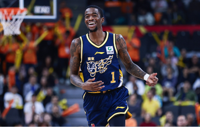 广东队逆转江苏队 萨林杰追平历史得分榜