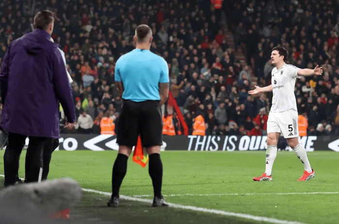 曼联中卫马奎尔被英足总指控不当行为引争议