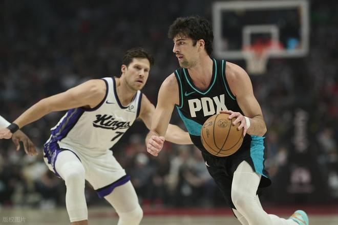 掘金马刺对决成西部排名关键战 约基奇爆发助球