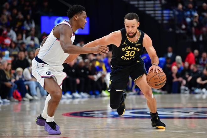 掘金马刺对决成西部排名关键战 约基奇爆发助球