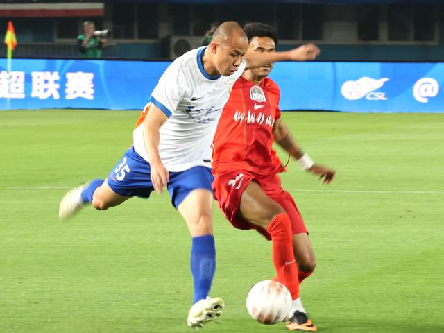 山东泰山迎战青岛海牛阵容大调整 年轻门将首发